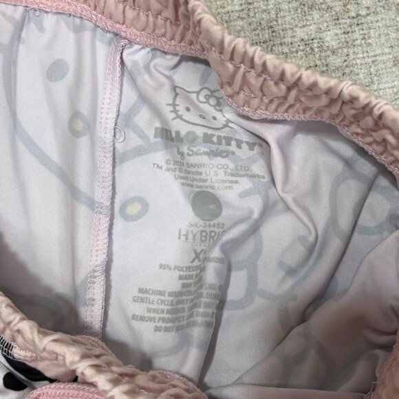 Hello Kitty pink and white loungewear pants - Picture 5 of 6